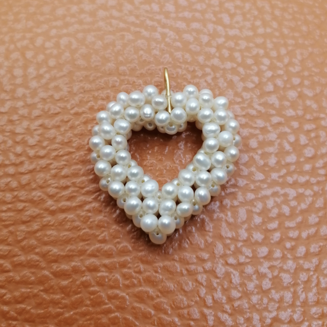 pendentif perles coeur